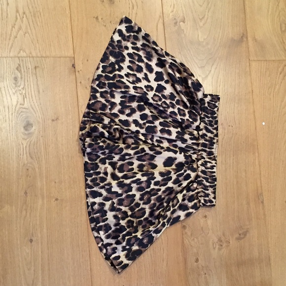 Nasty Gal If Looks Could Kill Leopard Shorts - Picture 6 of 9